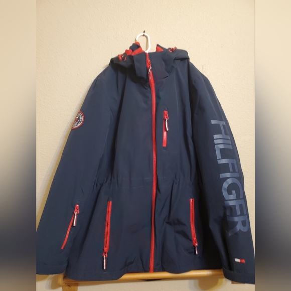 Tommy Hilfiger Coat, size M - Picture 2 of 9